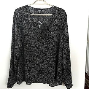 JULES & LEOPOLD Black V-Blouse - Size XL.